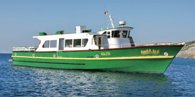 barca per escursioni in mare salento